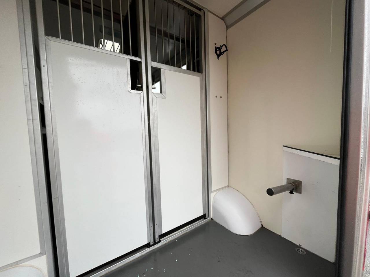 VL STX STALLE 3P 165CH SELLERIE XL / VENDU