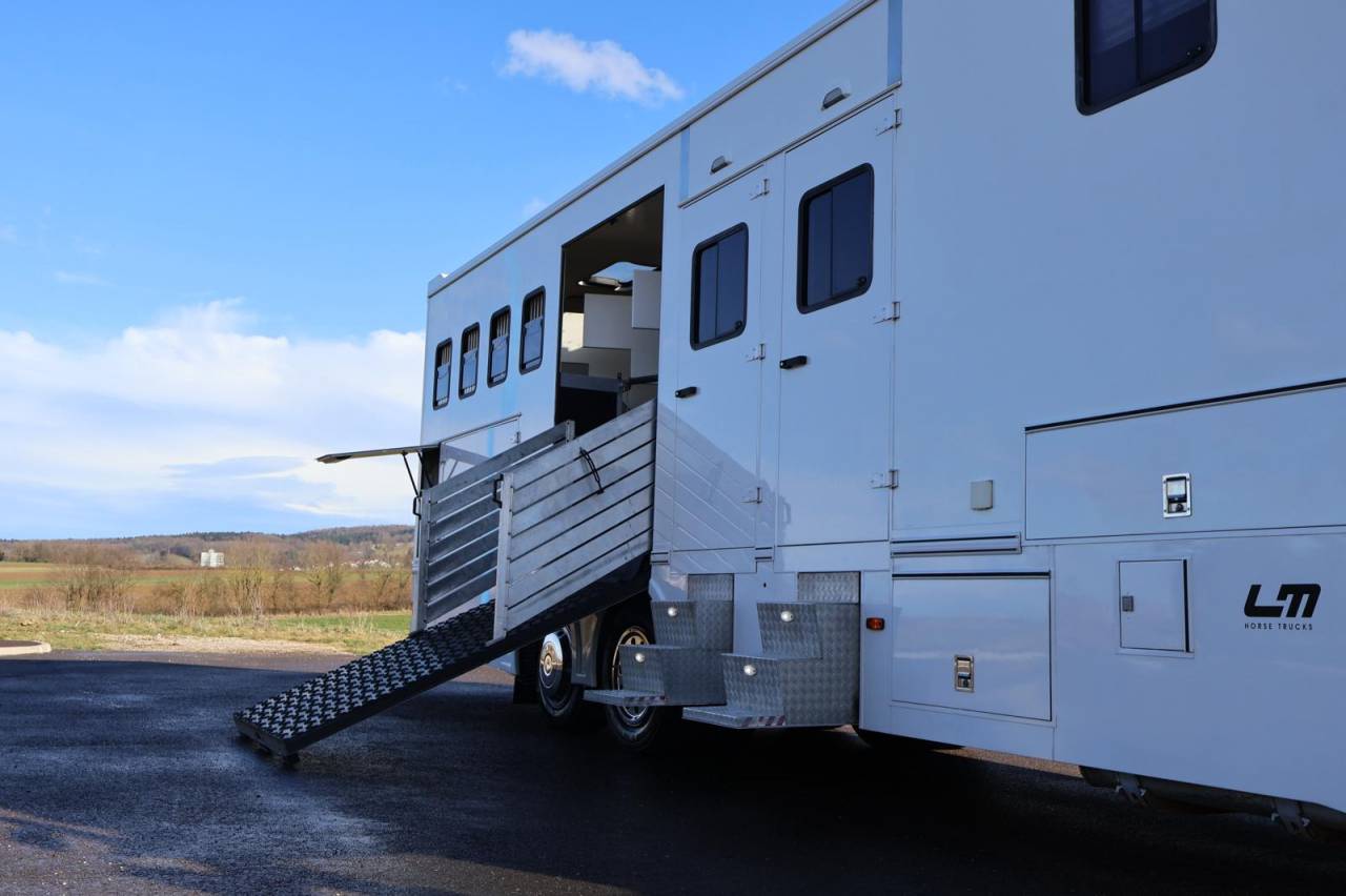 MAN TGA 26.430 6 CHEVAUX POP OUT JL / VENDU