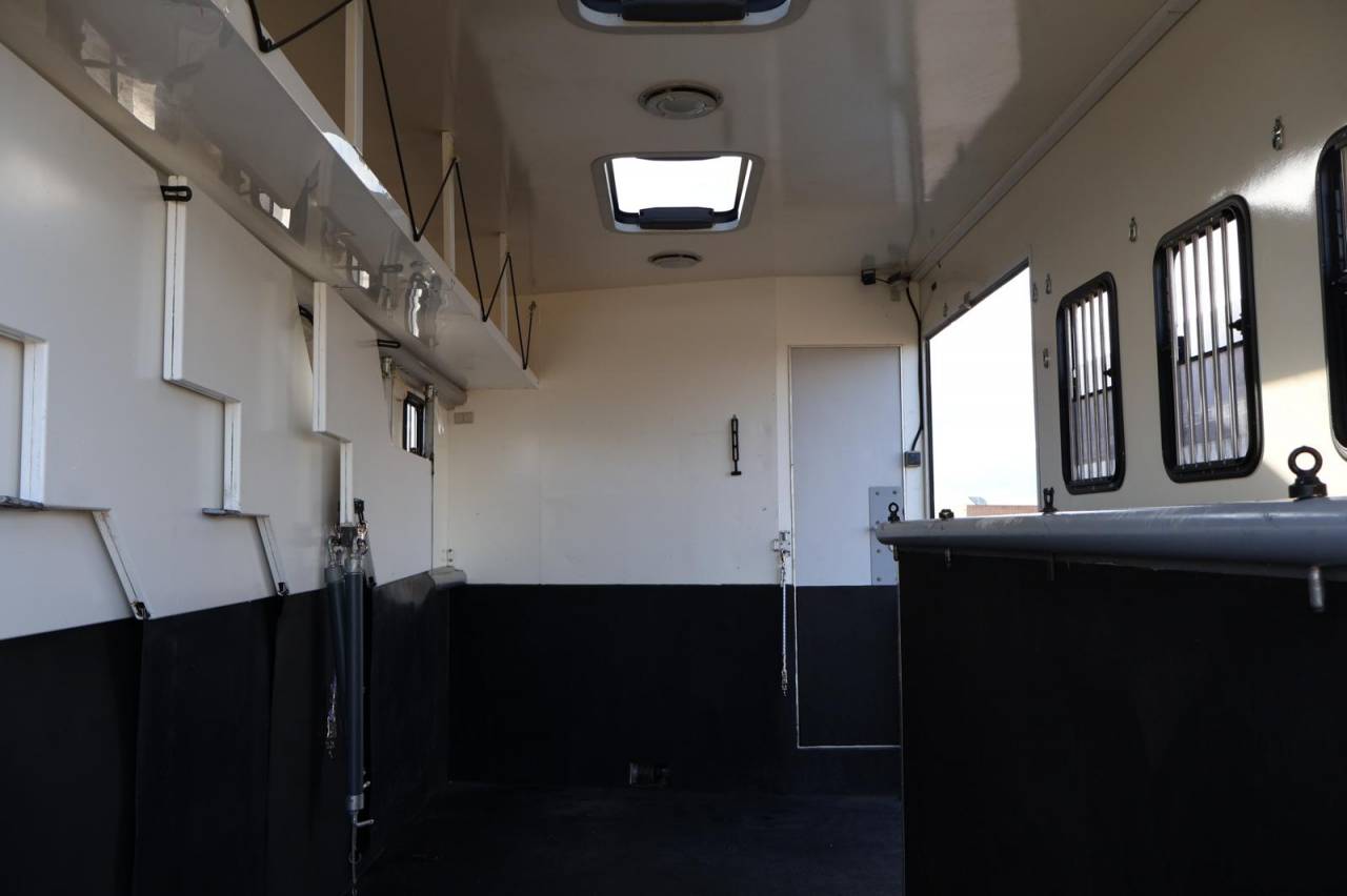 MAN TGA 26.430 6 CHEVAUX POP OUT JL / VENDU