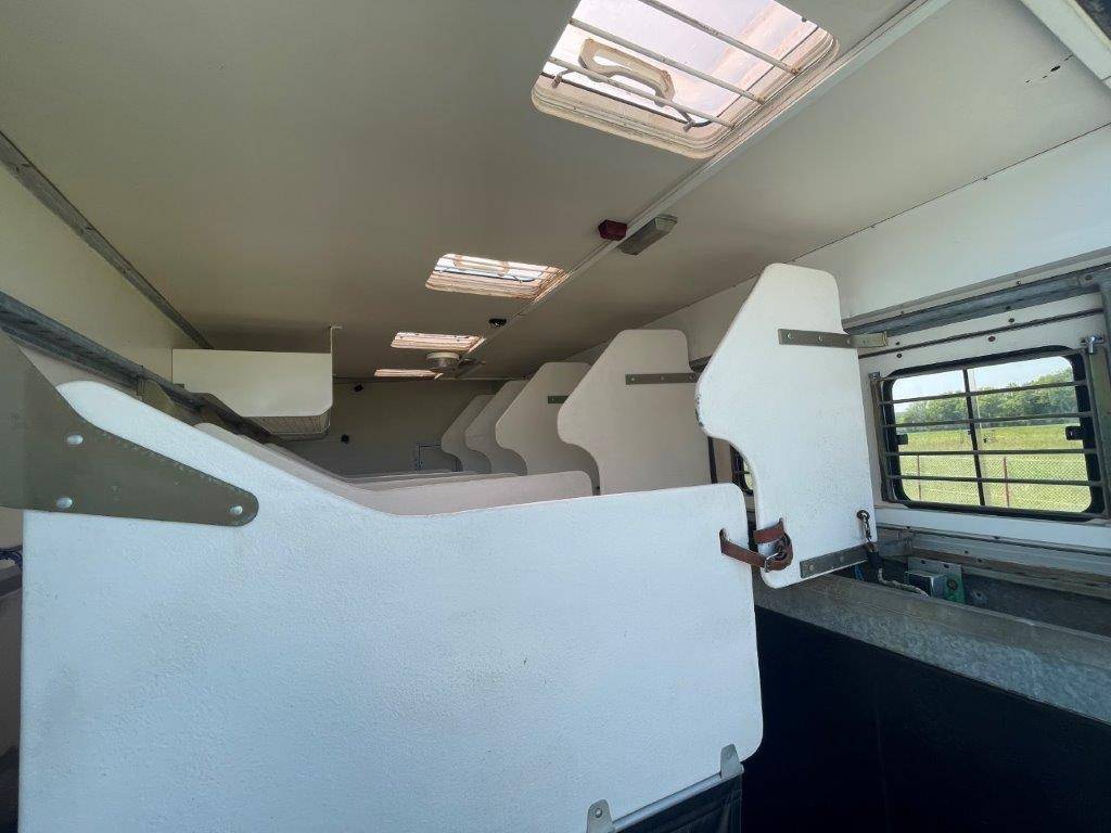 Donguy 6 chevaux avec pop out - VENDU