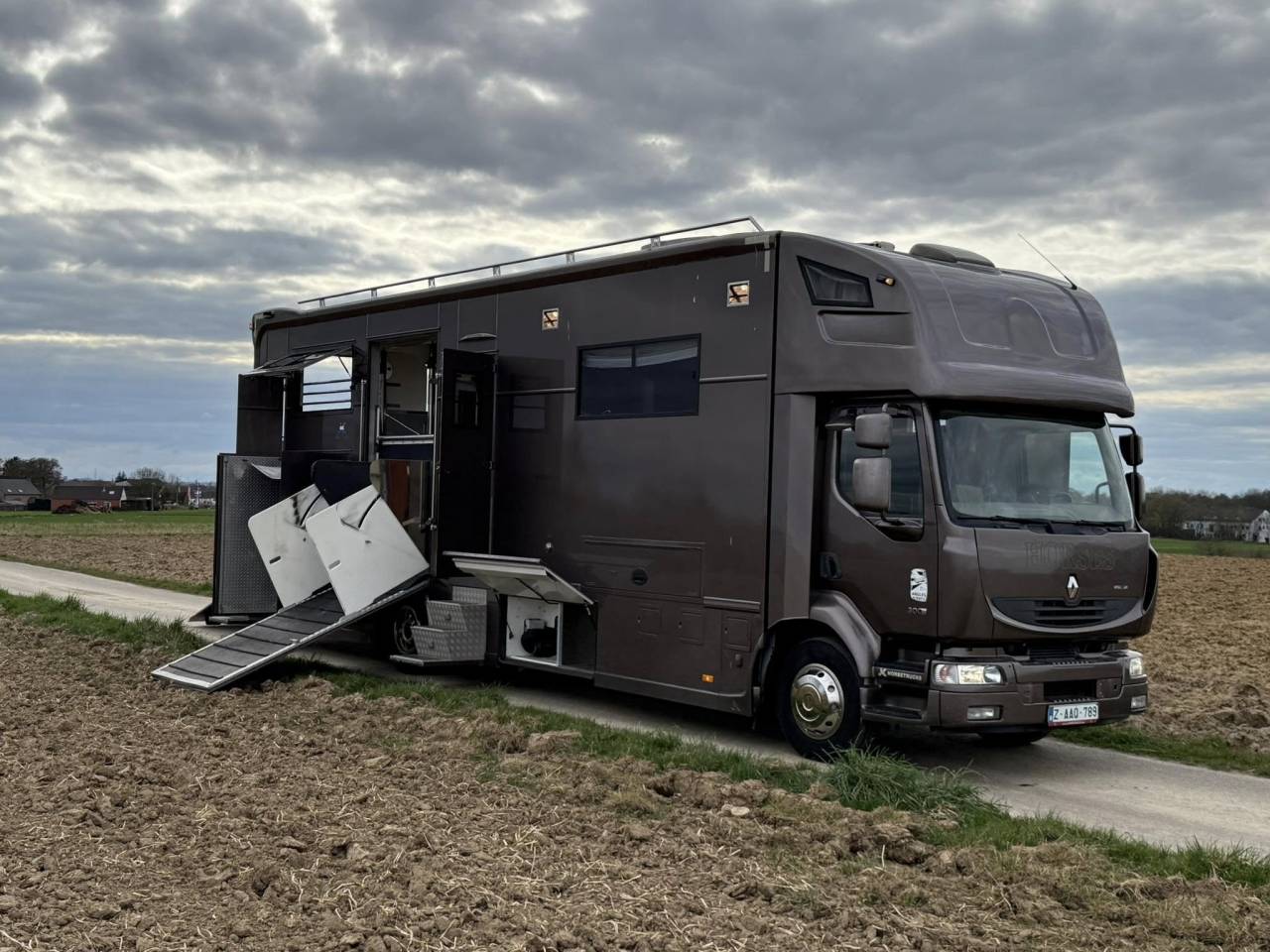 renault midlum jk 5 chevaux