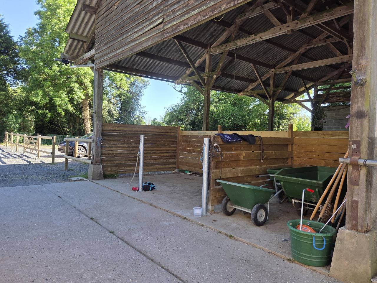 ECURIE DE PROPRIÉTAIRES - PENSIONS /30mn de Deauville 