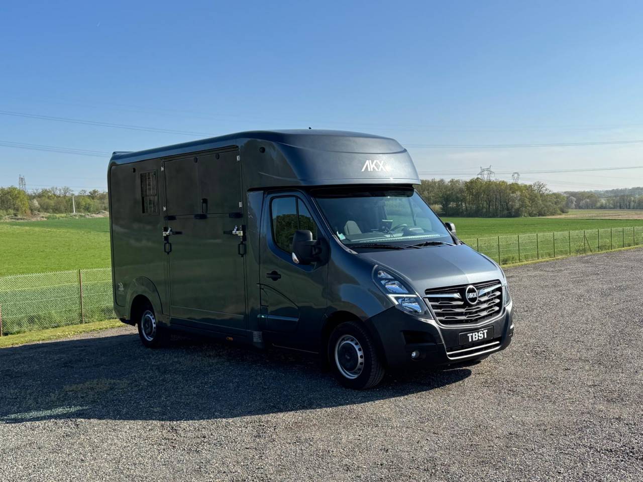 AKX stalle 3 - VENDU