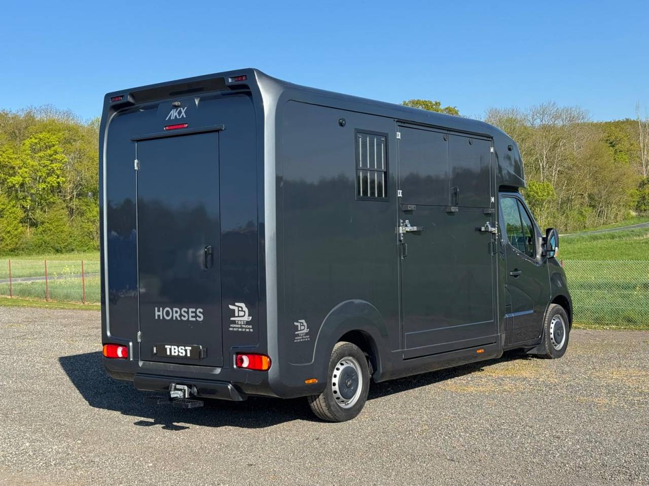 AKX stalle 3 - VENDU