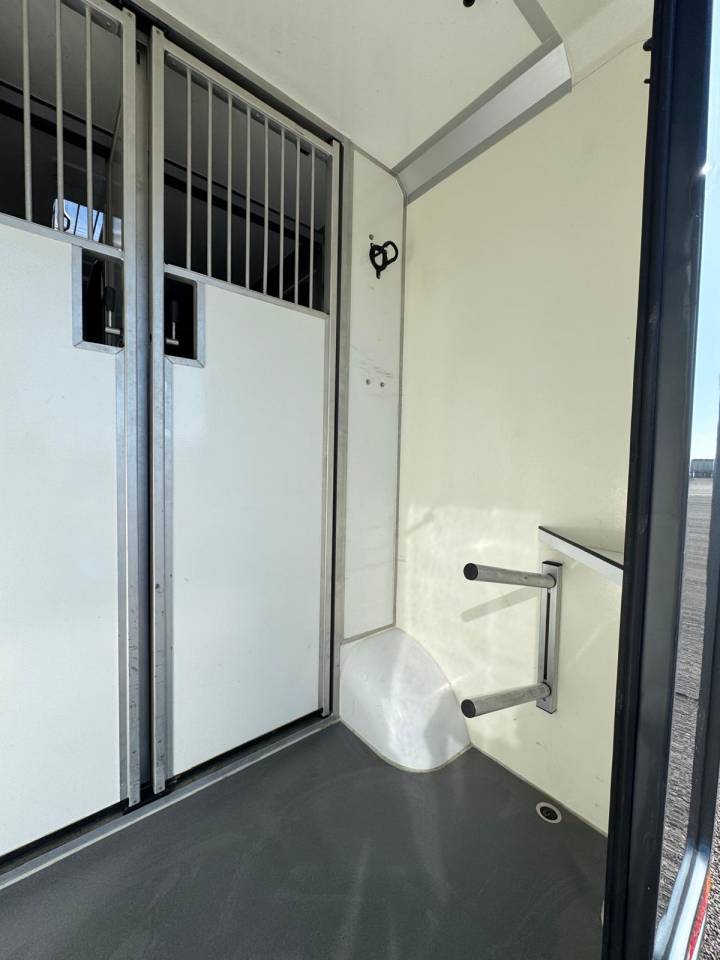 AKX stalle 3 - VENDU