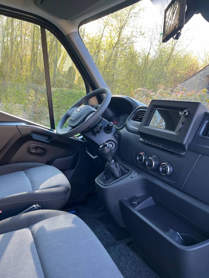 NISSAN INTERSTAR DCI 165 MSG STALLION LIGHT