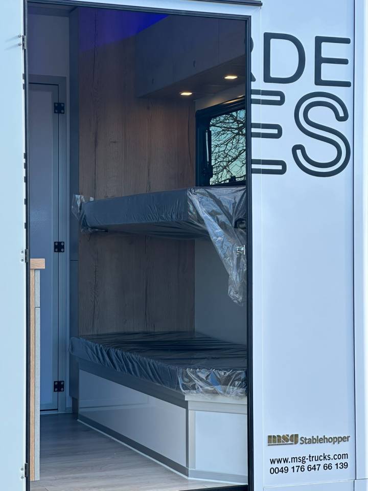 IVECO DAILY 50.210 MSG STABLEHOPPER XXL PLUS