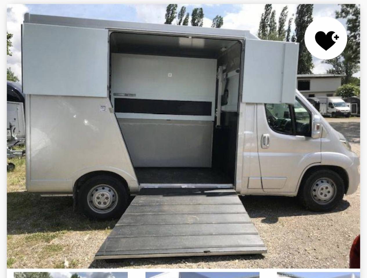Loue camion deux chevaux 110 euros par jour 