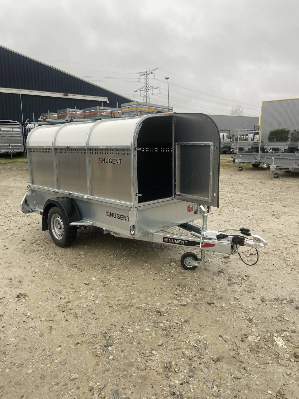REMORQUE BETAILLERE NUGENT