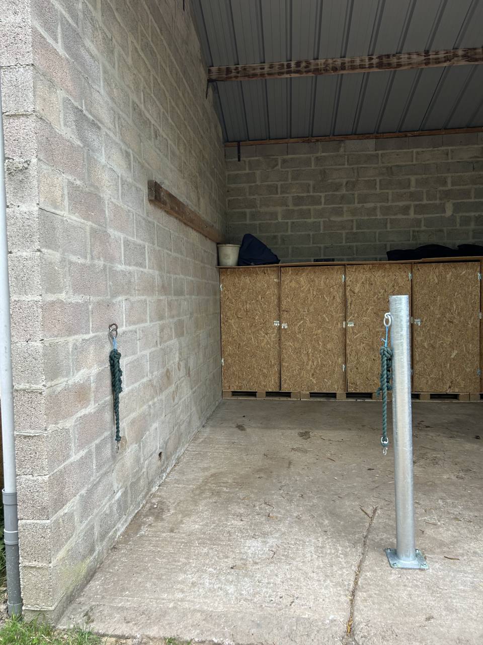 Pensions Box-paddock 10min de deauville