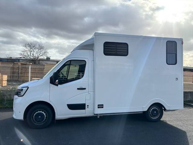 LOCATION CAMIONS A CHEVAUX