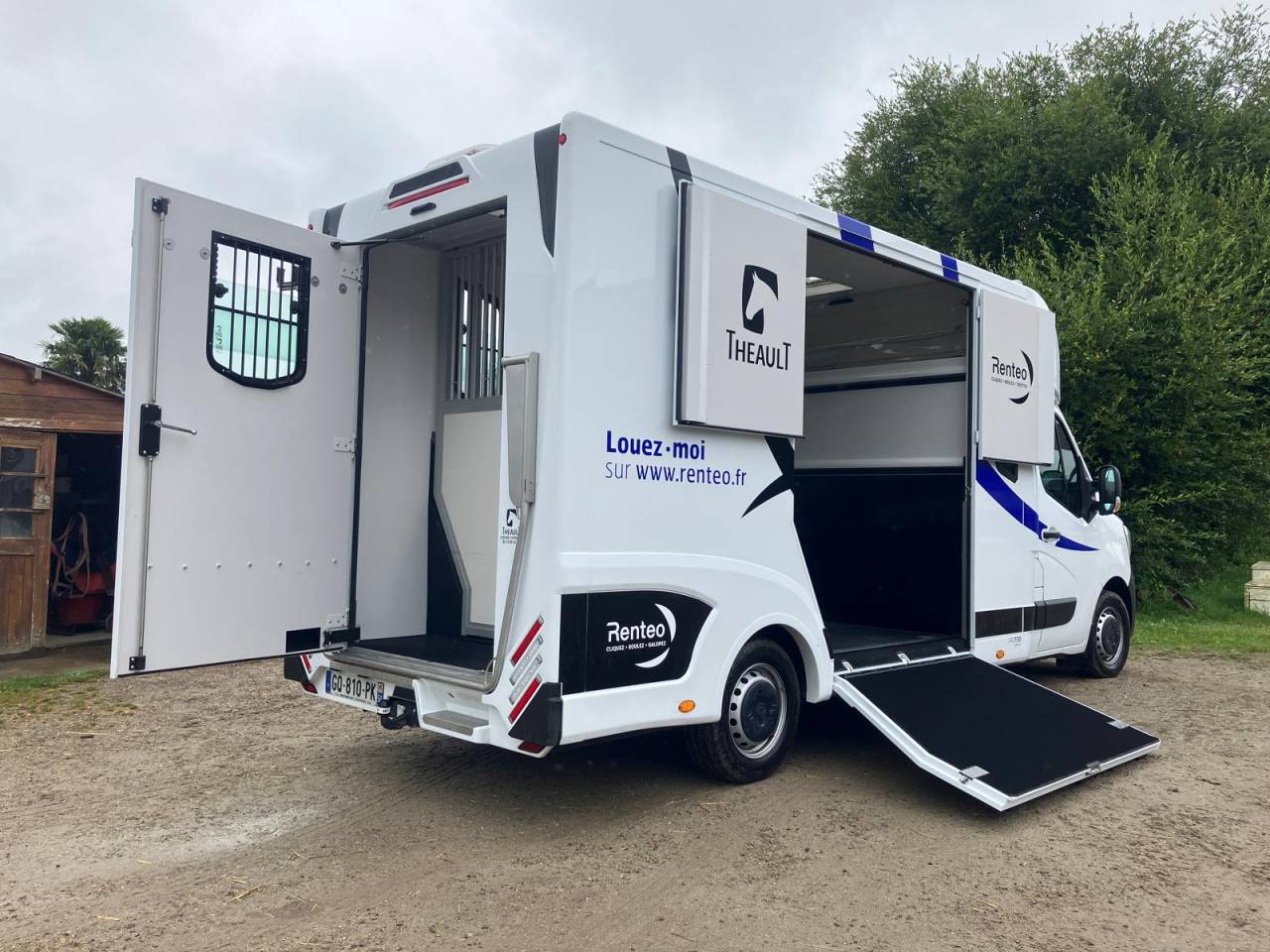 Camion pour chevaux Theault - TO 697