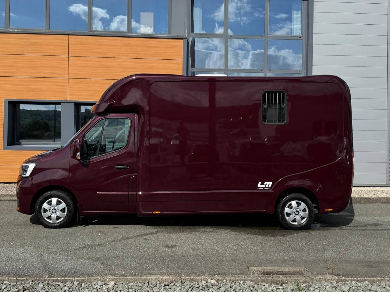 VL MASTER KRISMAR STALLES - 165CH - VENDU