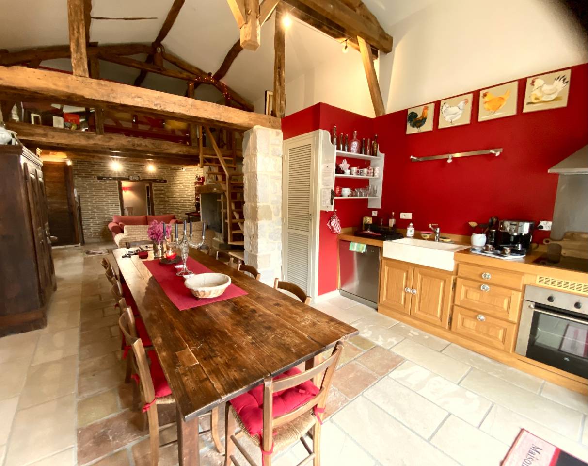 Ranch du Roc Gite &eacute;questre. GR/P600 hectares de foret. 