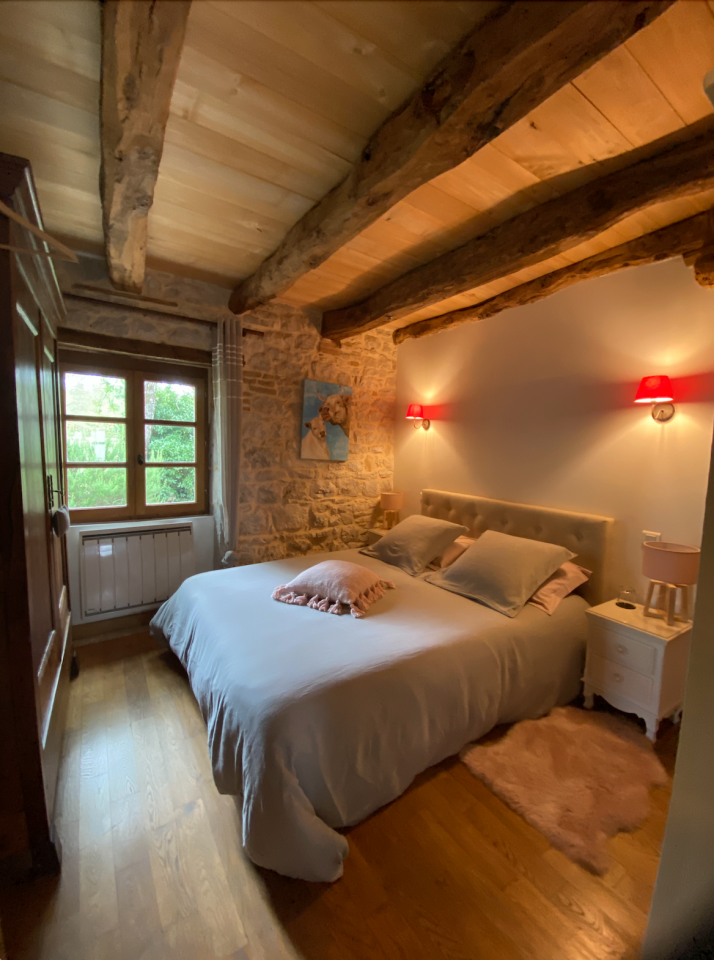 Ranch du Roc Gite &eacute;questre. GR/P600 hectares de foret. 