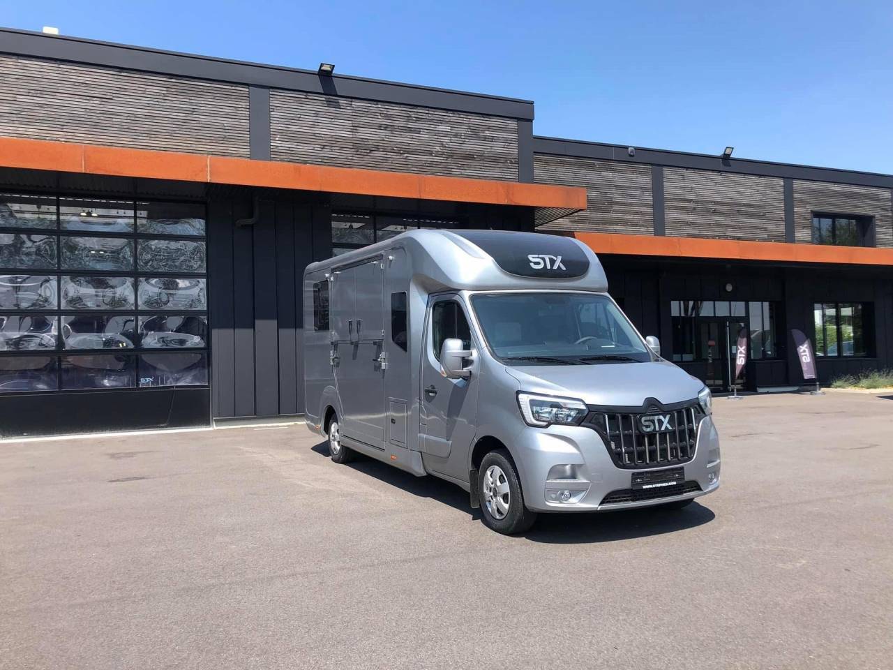 RENAULT MASTER 2024 - STALLE 5