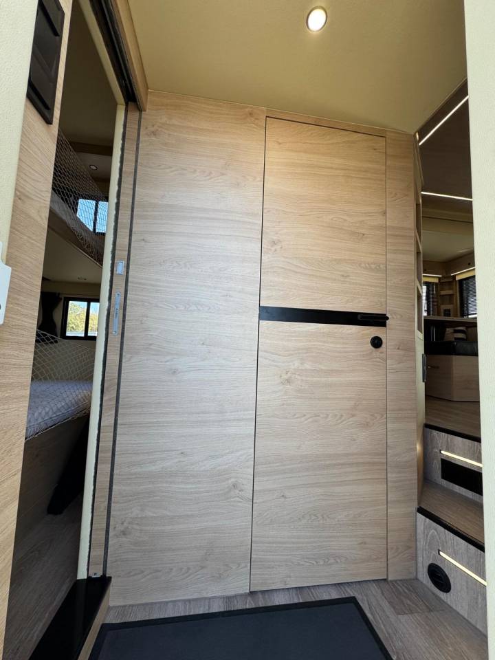 Krismar Mercedes 26/48 pop out, push up et chambre