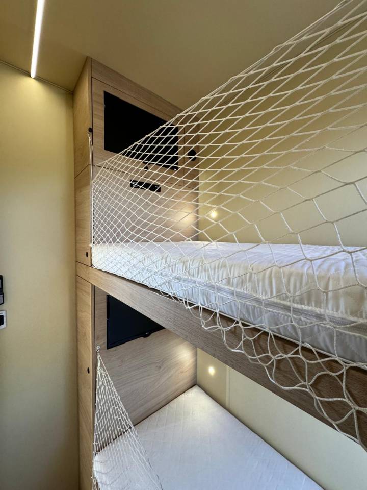 Krismar Mercedes 26/48 pop out, push up et chambre