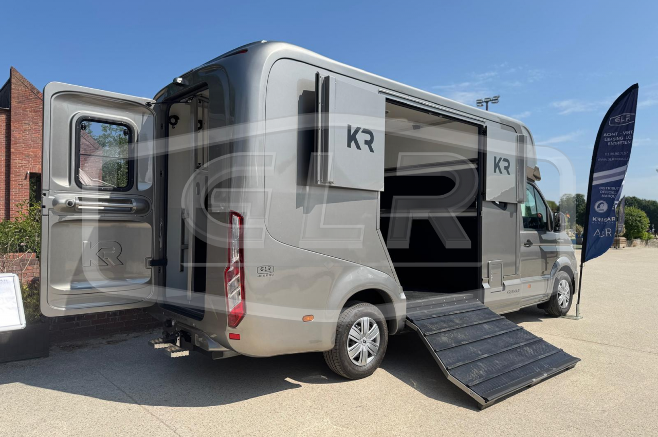 MAN 165CV &ndash; BOITE AUTO &ndash; 5 PLACES &ndash; KRISMAR STALLE &ndash; NEUF