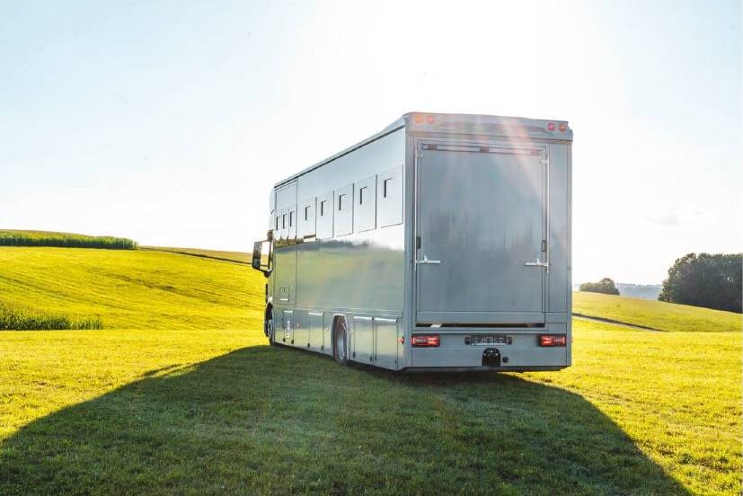 MAN TGM 18.320 HTI POP OUT 6 HORSES