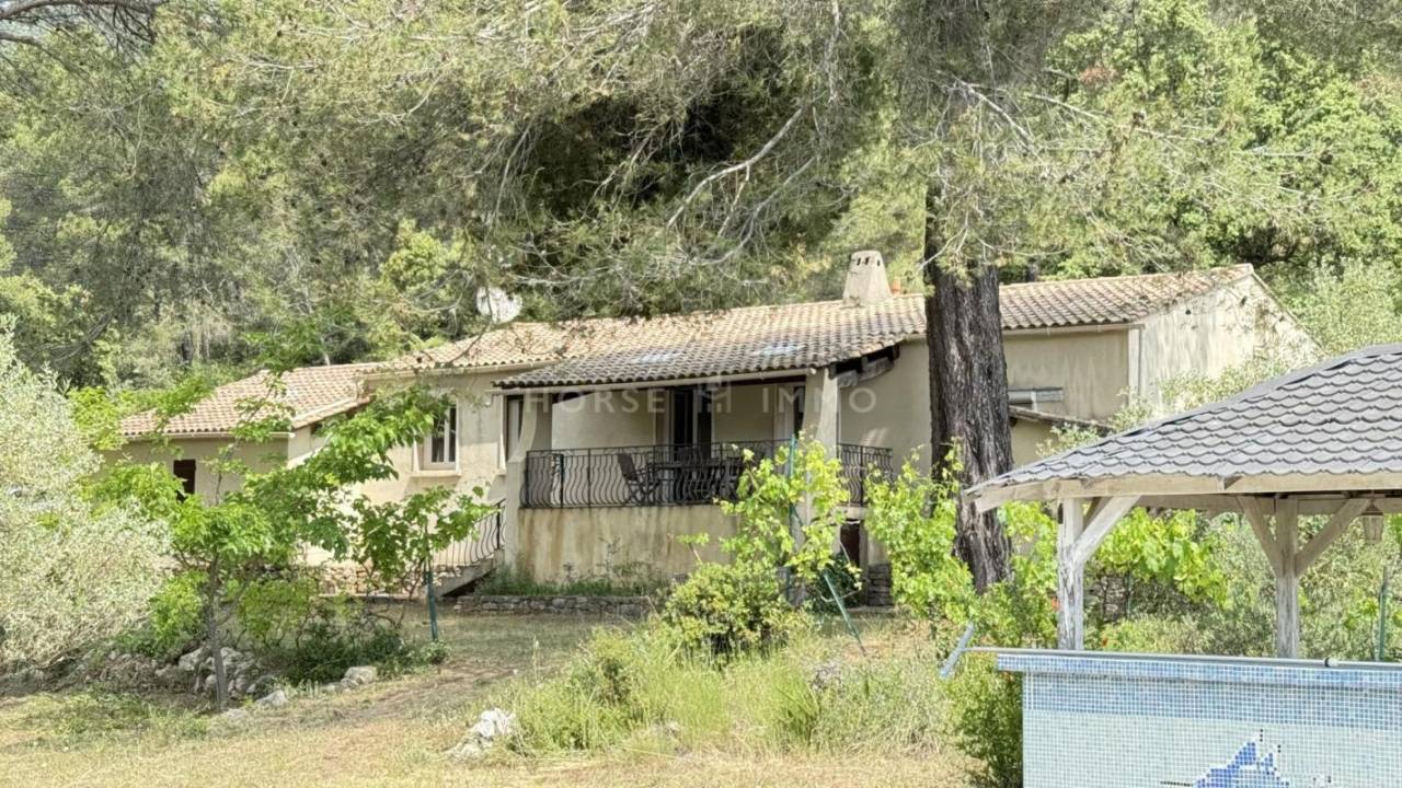 Jolie propri&eacute;t&eacute; pour amoureux de nature