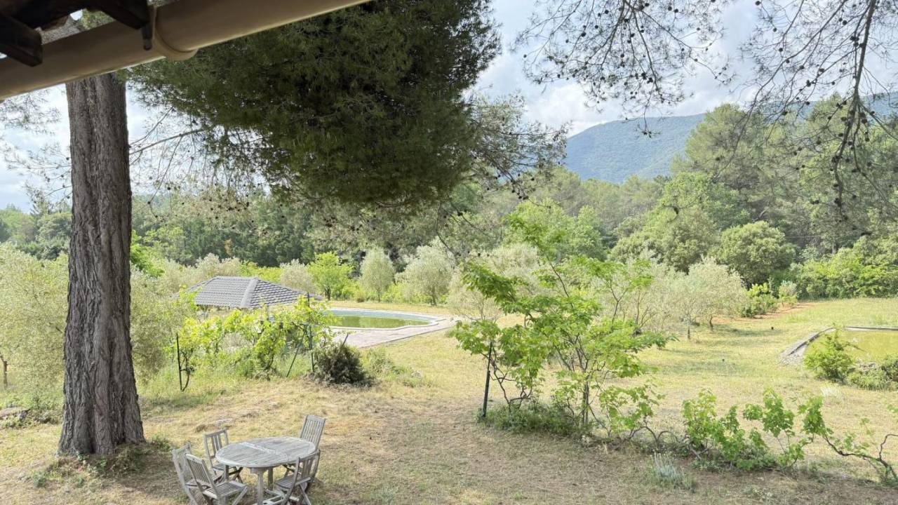 Jolie propri&eacute;t&eacute; pour amoureux de nature