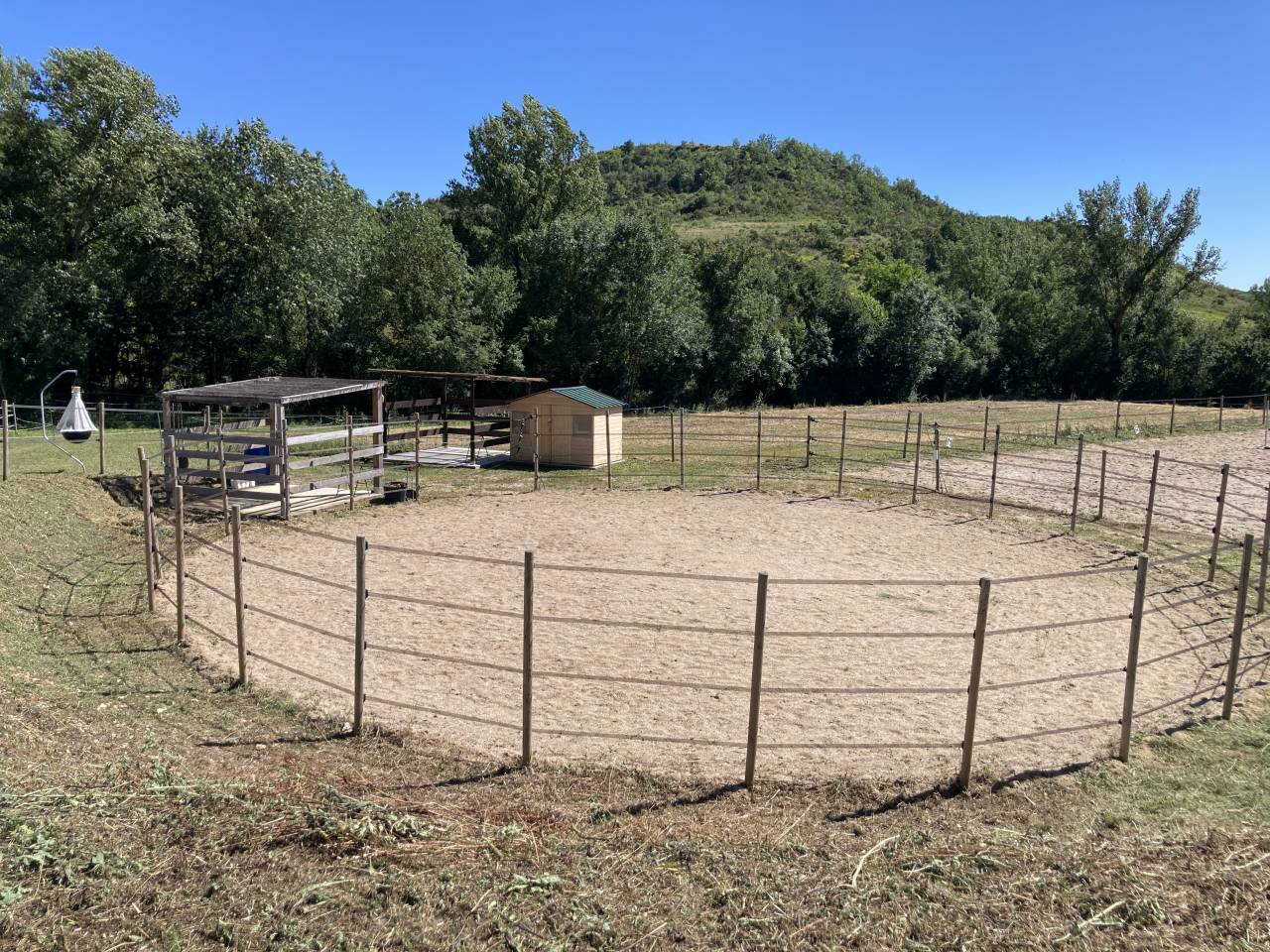 Pension paddock et pr&eacute;