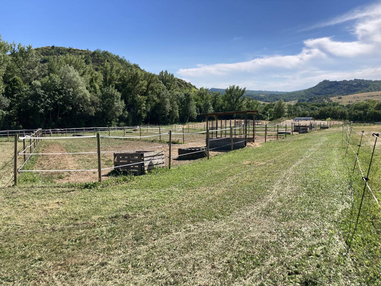 Pension paddock et pr&eacute;