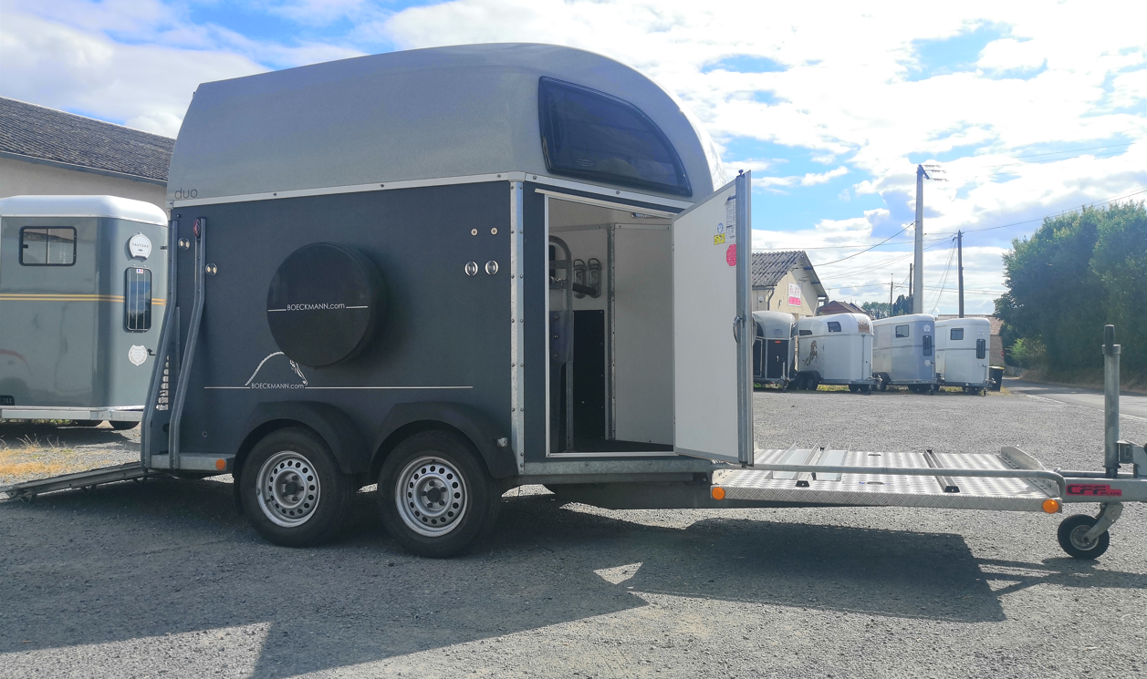 BÖCKMANN + PORTE CALECHE