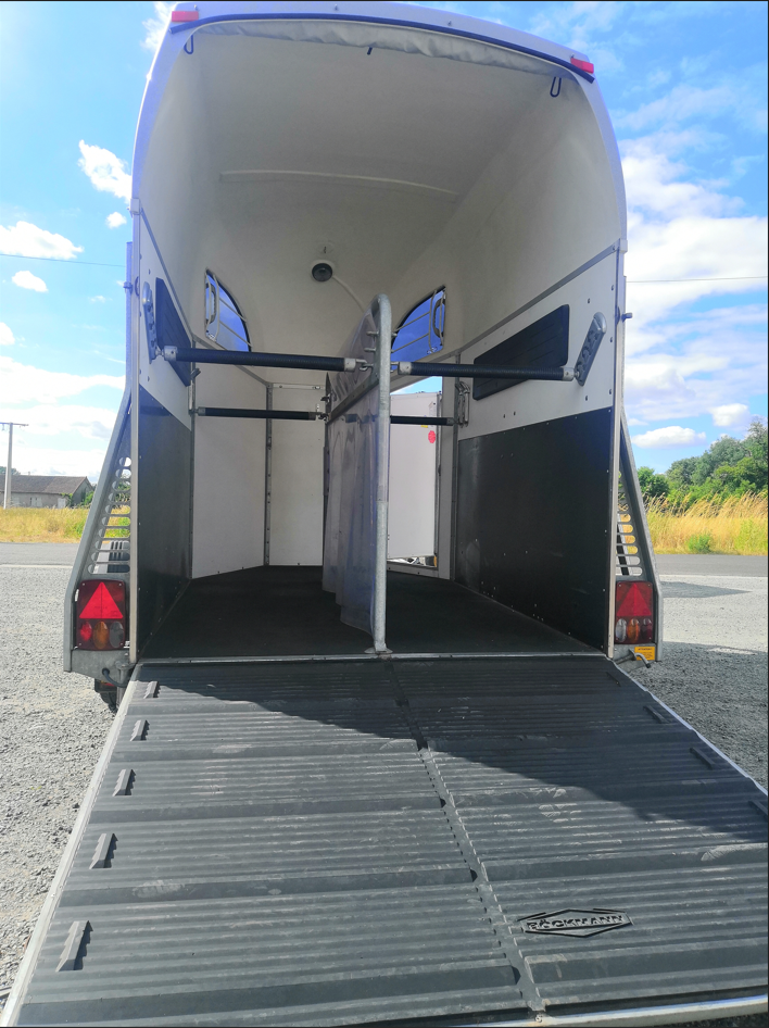 BÖCKMANN + PORTE CALECHE