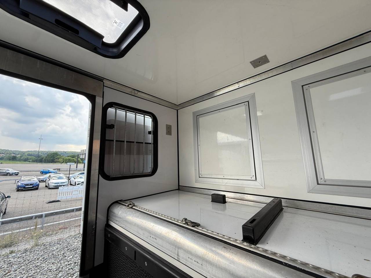 VL CAVALCAR 180 CH BOITE AUTOMATIQUE / VENDU