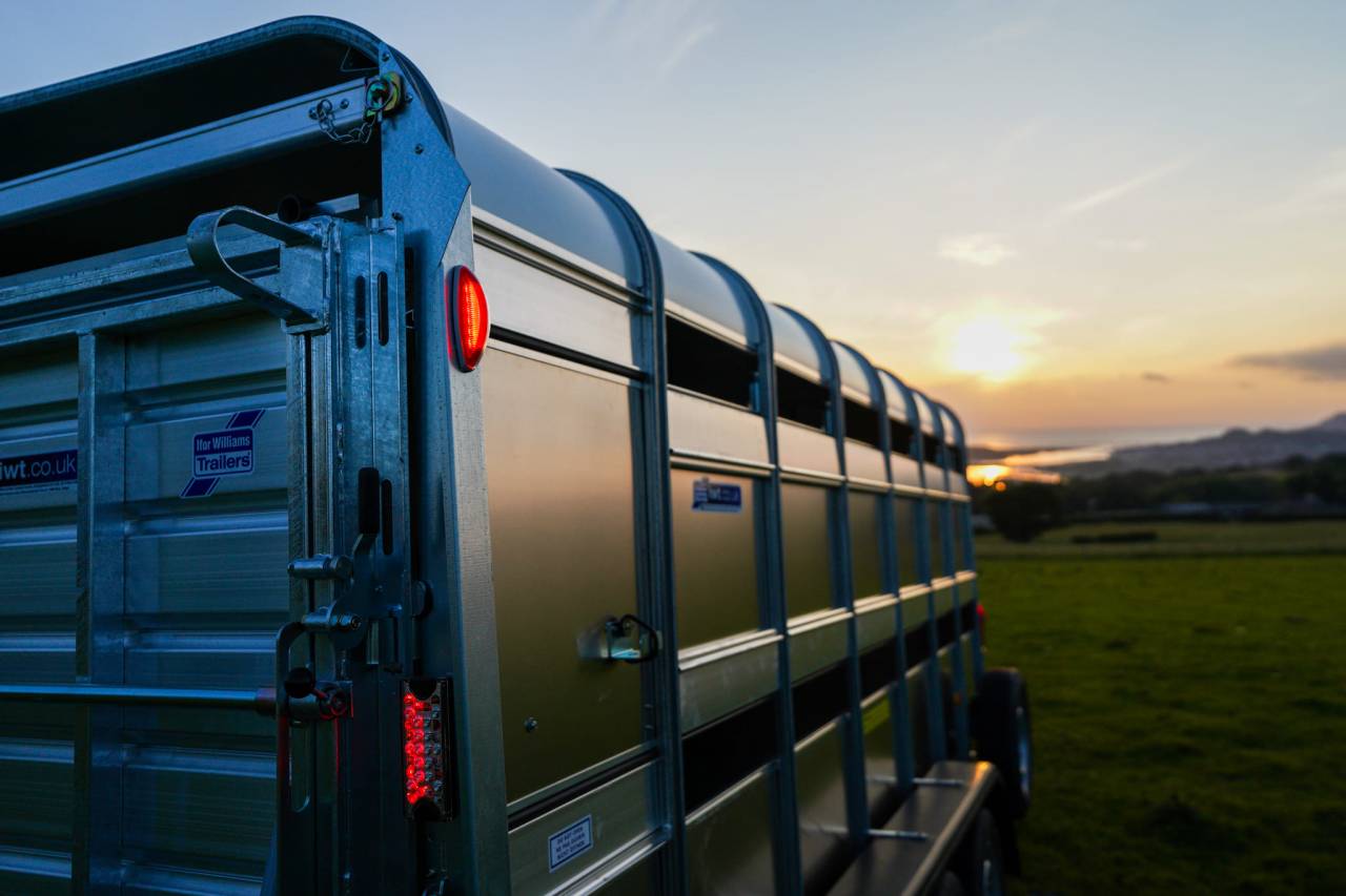 BETAILLERE - IFOR WILLIAMS - TA 510G - PLANCHER A MOUTON AMOVIBLE - 3 ESSIEUX