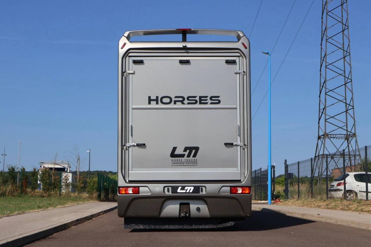 MERCES-BENZ ACTROS 26.40 AKX / 6 places pop-out