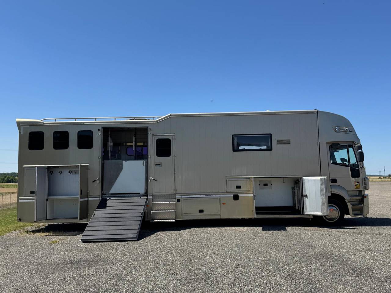 STX 6 chevaux avec pop out