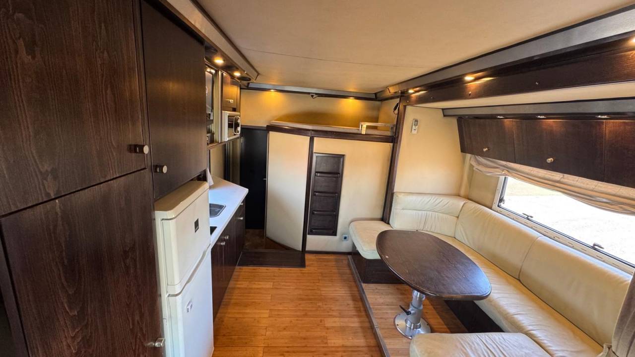 STX 6 chevaux avec pop out