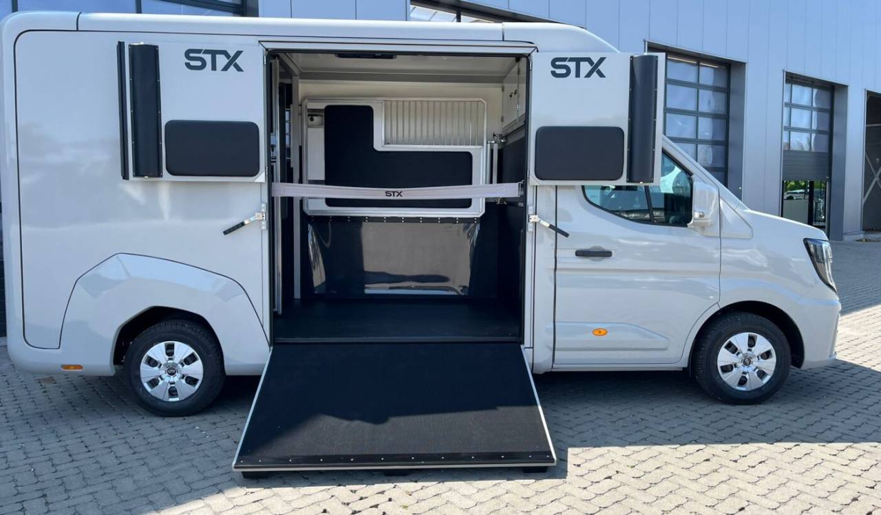 Master 2025 STX  simple cabine stalliom