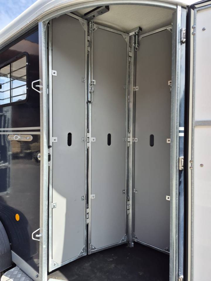 Van Fautras Oblic Troph&eacute; model haras stalle