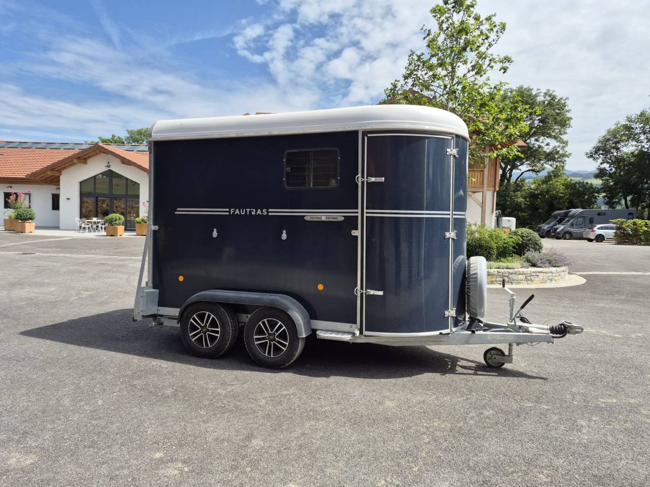 Van Fautras Oblic Troph&eacute; model haras stalle