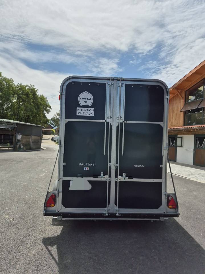 Van Fautras Oblic Troph&eacute; model haras stalle