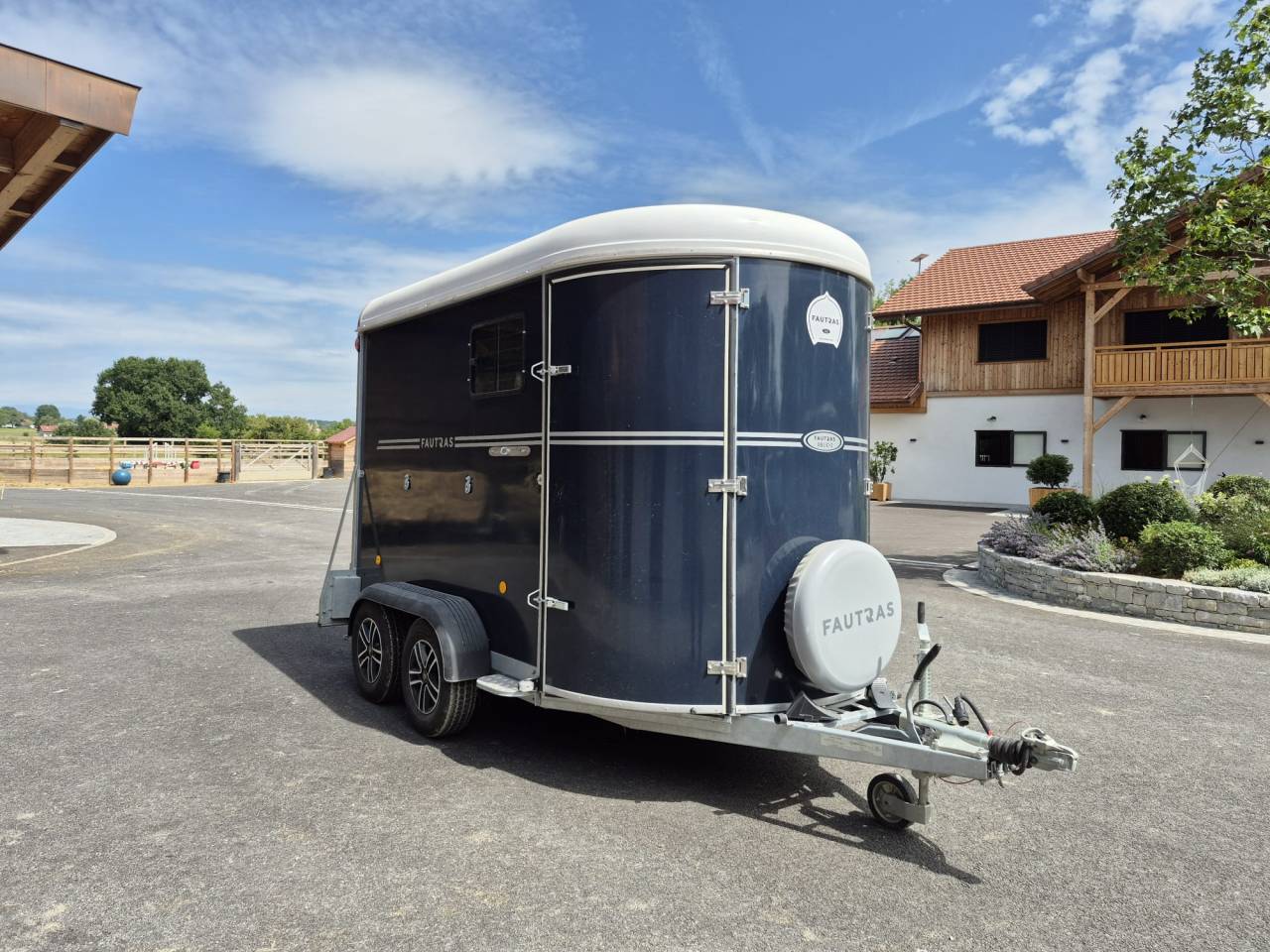 Van Fautras Oblic Troph&eacute; model haras stalle