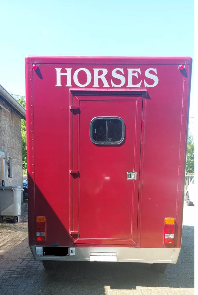 Camionette chevaux ,Peugeot Boxer 2.8L 125 cv