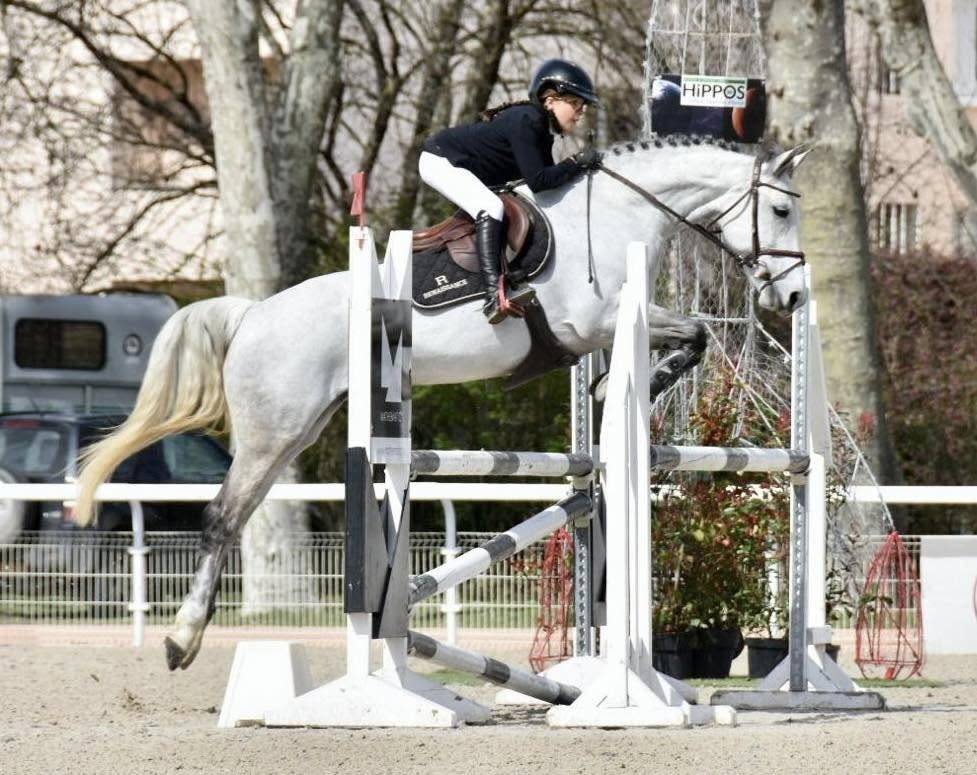 Ponette de 8 ans circuit AS & CSI P — Toisée FEI MAX