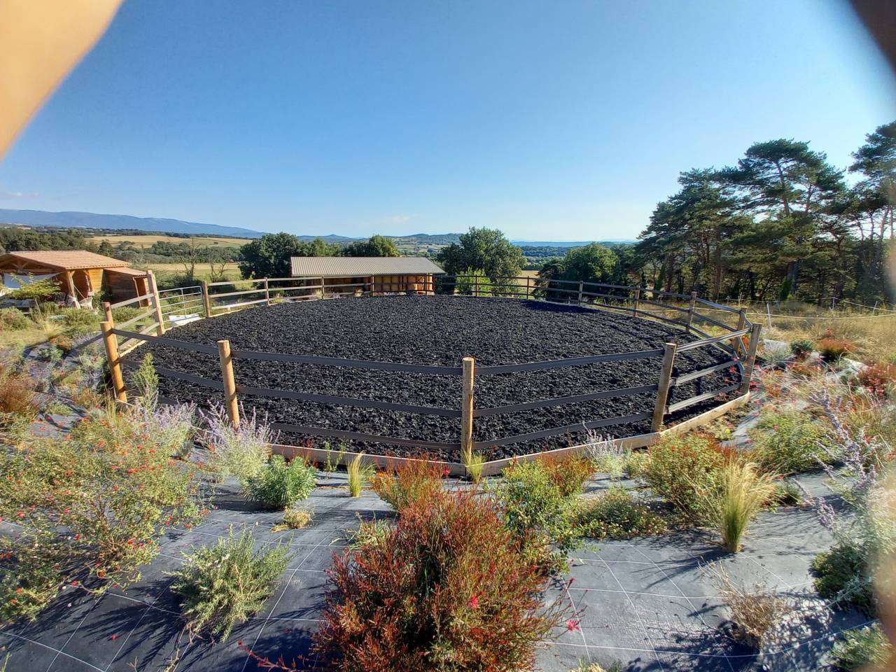 A LOUER STRUCTURE EQUESTRE 1.5 HECTARE 