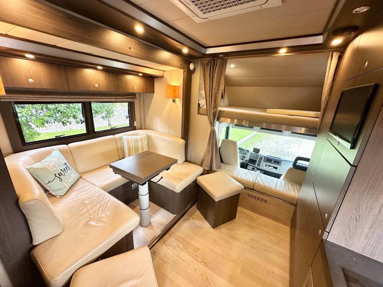 Volvo FL16.28/2011/136000km/pop out/195000 ttc