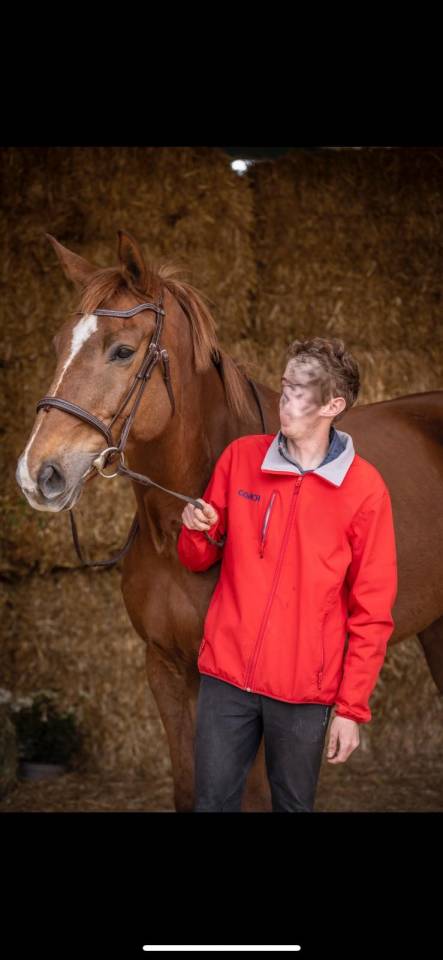 Cheval de CSO sortant en Amateur