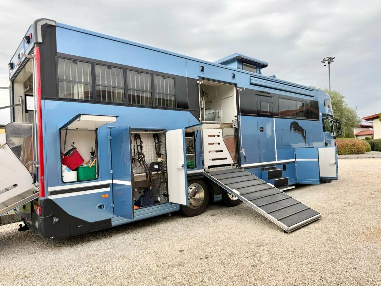 Man 26 400/ Krismar/2012/pop out/203.000km/222.000ht