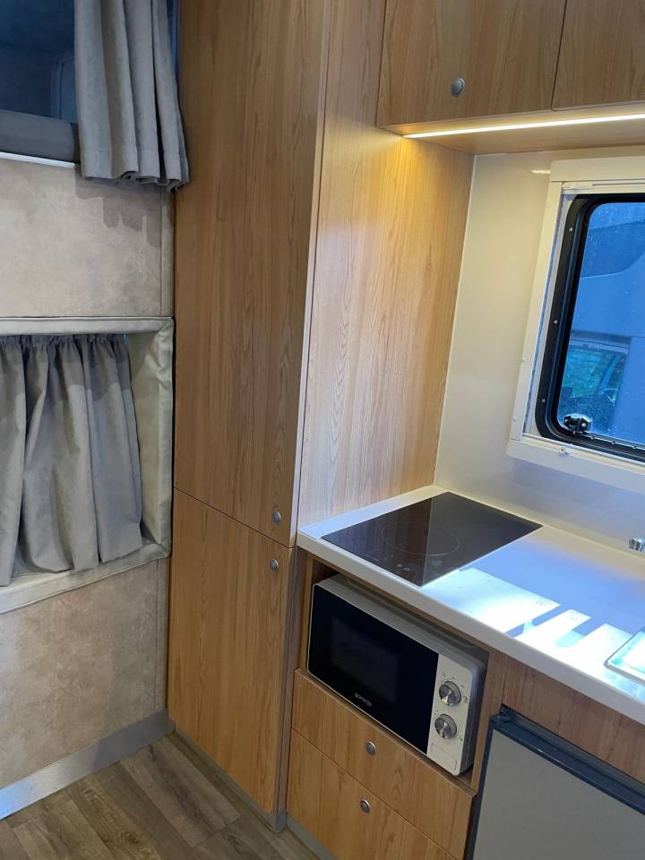 MERCEDES-BENZ ATEGO 1529 JL INTERNATIONAL 7