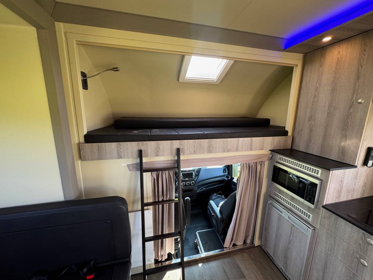 IVECO DAILY 70C18 POP OUT