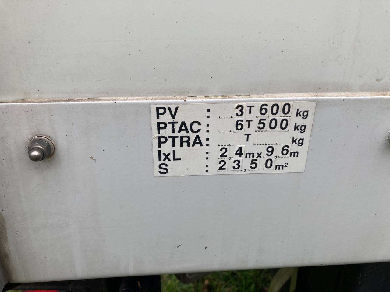 Camion IVECO VL - Semi Remorque 5 Chevaux VOW