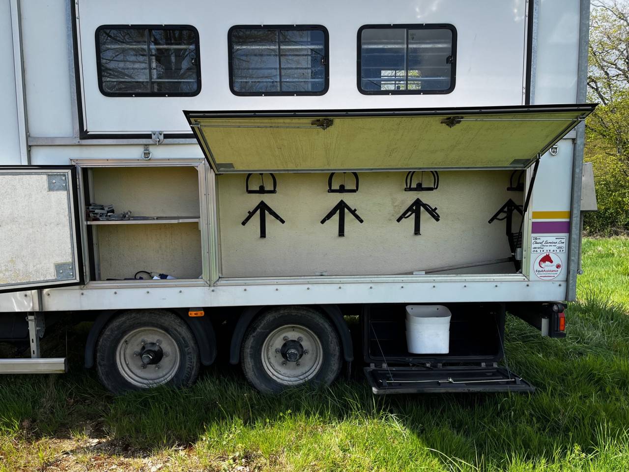 Camion IVECO VL - Semi Remorque 5 Chevaux VOW